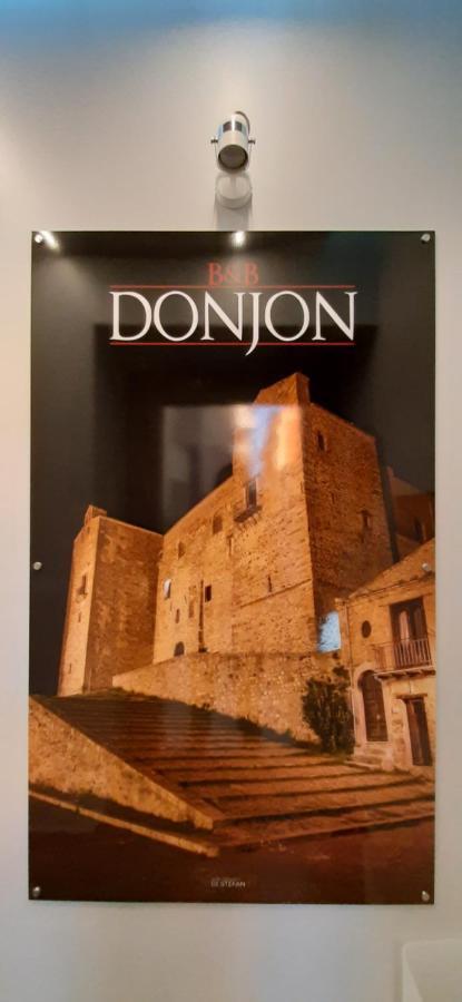 Donjon Suite Centro Storico Castelbuono  Exterior foto